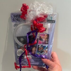 NWT Selfie Creator Kit with LED Ring Light